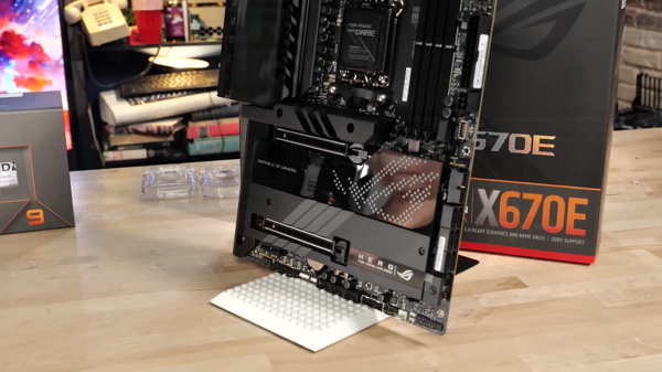 Asus rog crosshair x670e extreme motherboard 9